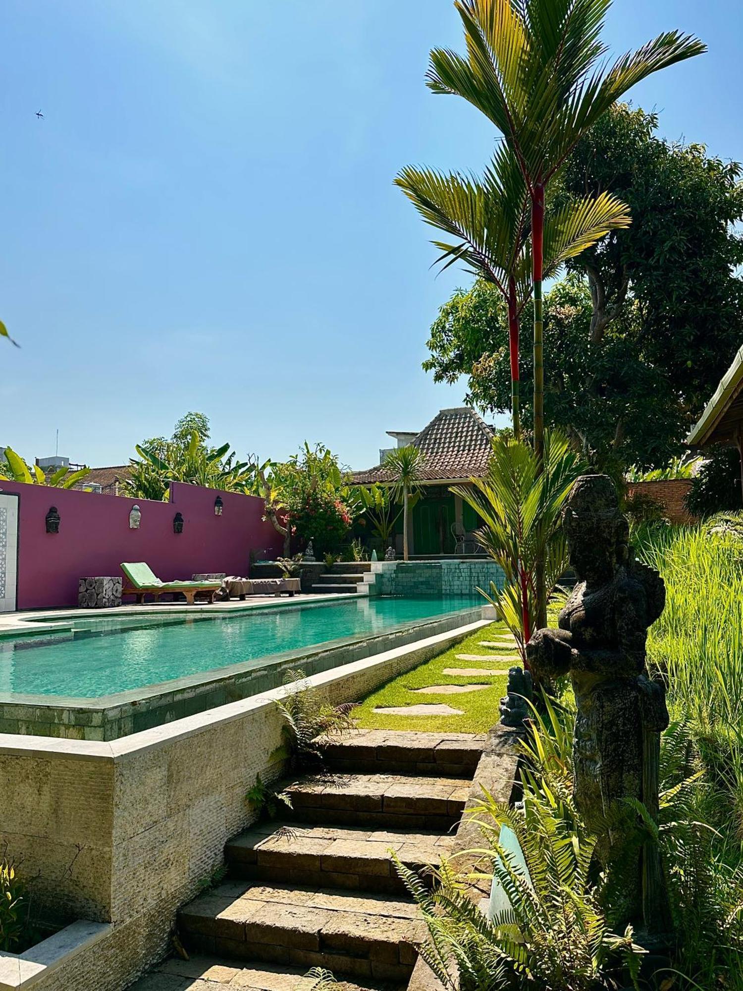 Guesthouse Mooz Canggu Eksteriør billede