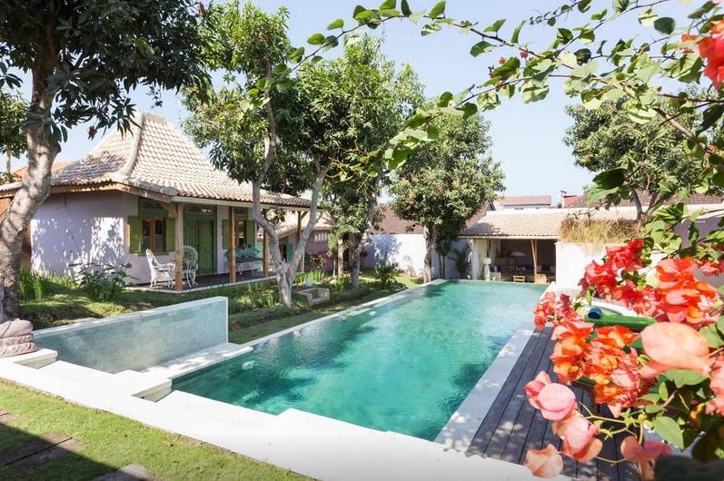 Guesthouse Mooz Canggu Værelse billede